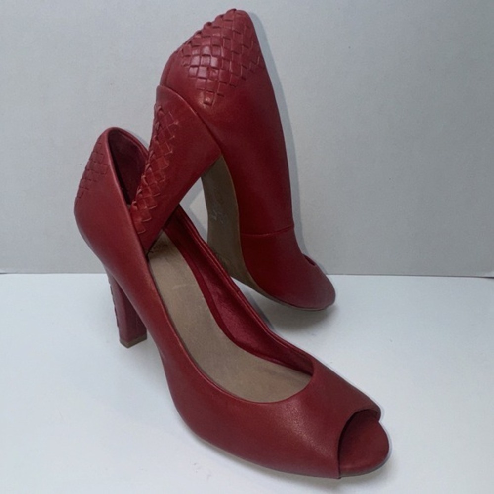 Elliott Lucca Cadiz‎ Shoes size 7.5 Genuine Leather Red Open Toe Braided Heel